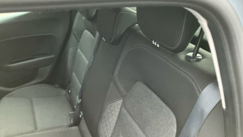 Renault Clio 1.0 TCe 100 Play 5dr Petrol Hatchback